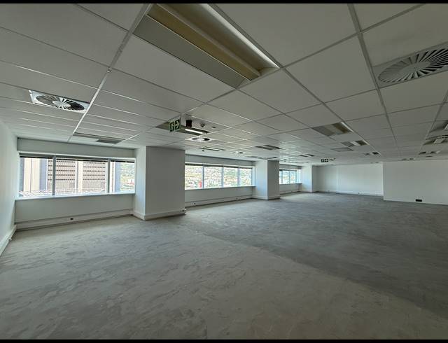 263M² OFFICE TO LET IN FORESHORE